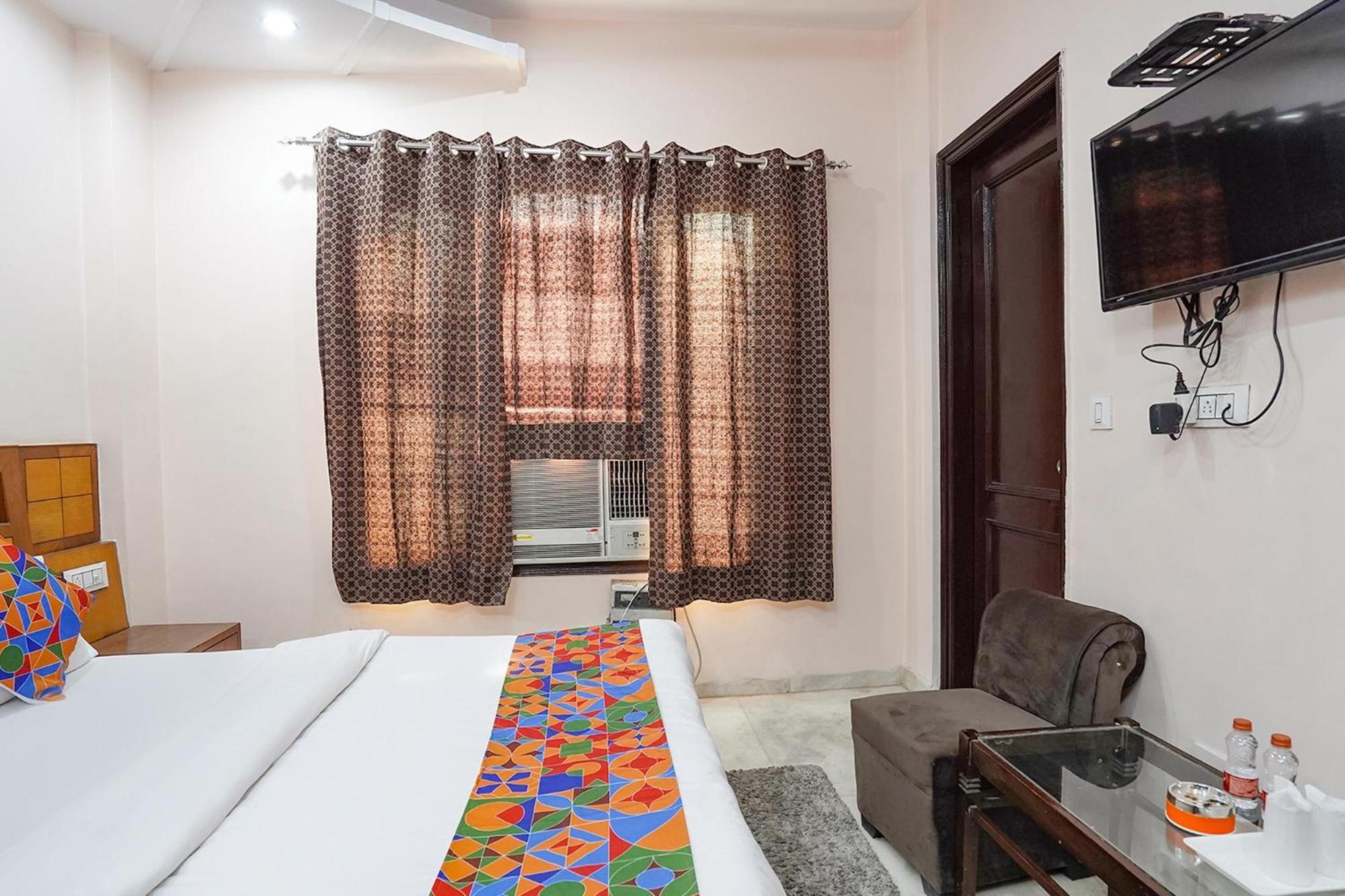 Fabhotel De Gold New Delhi Bagian luar foto