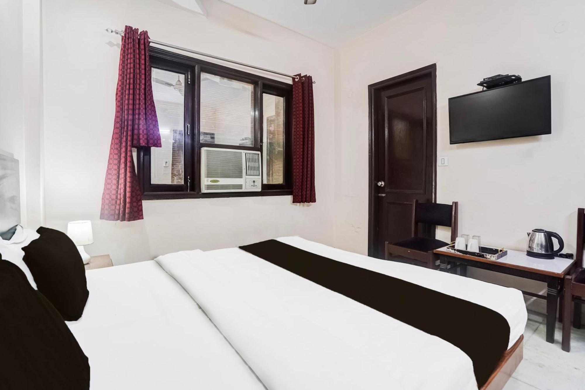 Fabhotel De Gold New Delhi Bagian luar foto