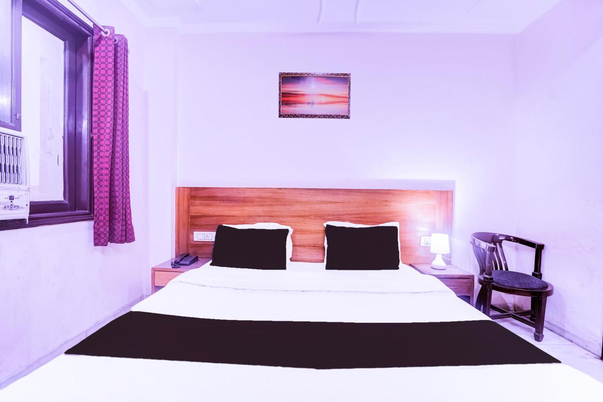 Fabhotel De Gold New Delhi Bagian luar foto