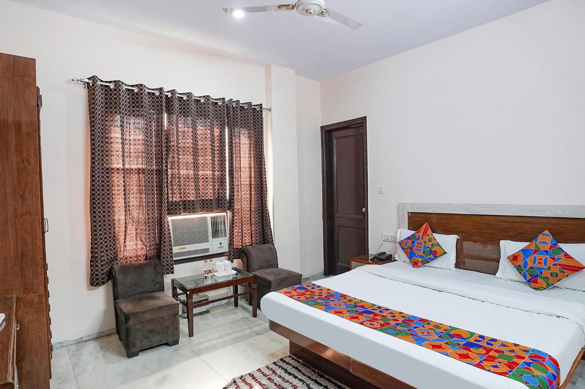 Fabhotel De Gold New Delhi Bagian luar foto