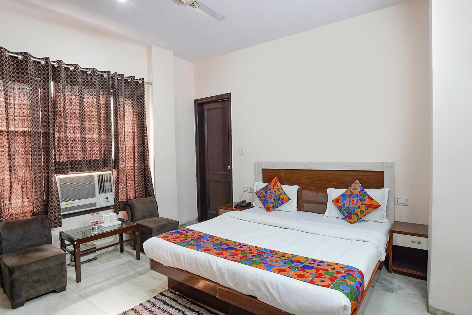Fabhotel De Gold New Delhi Bagian luar foto