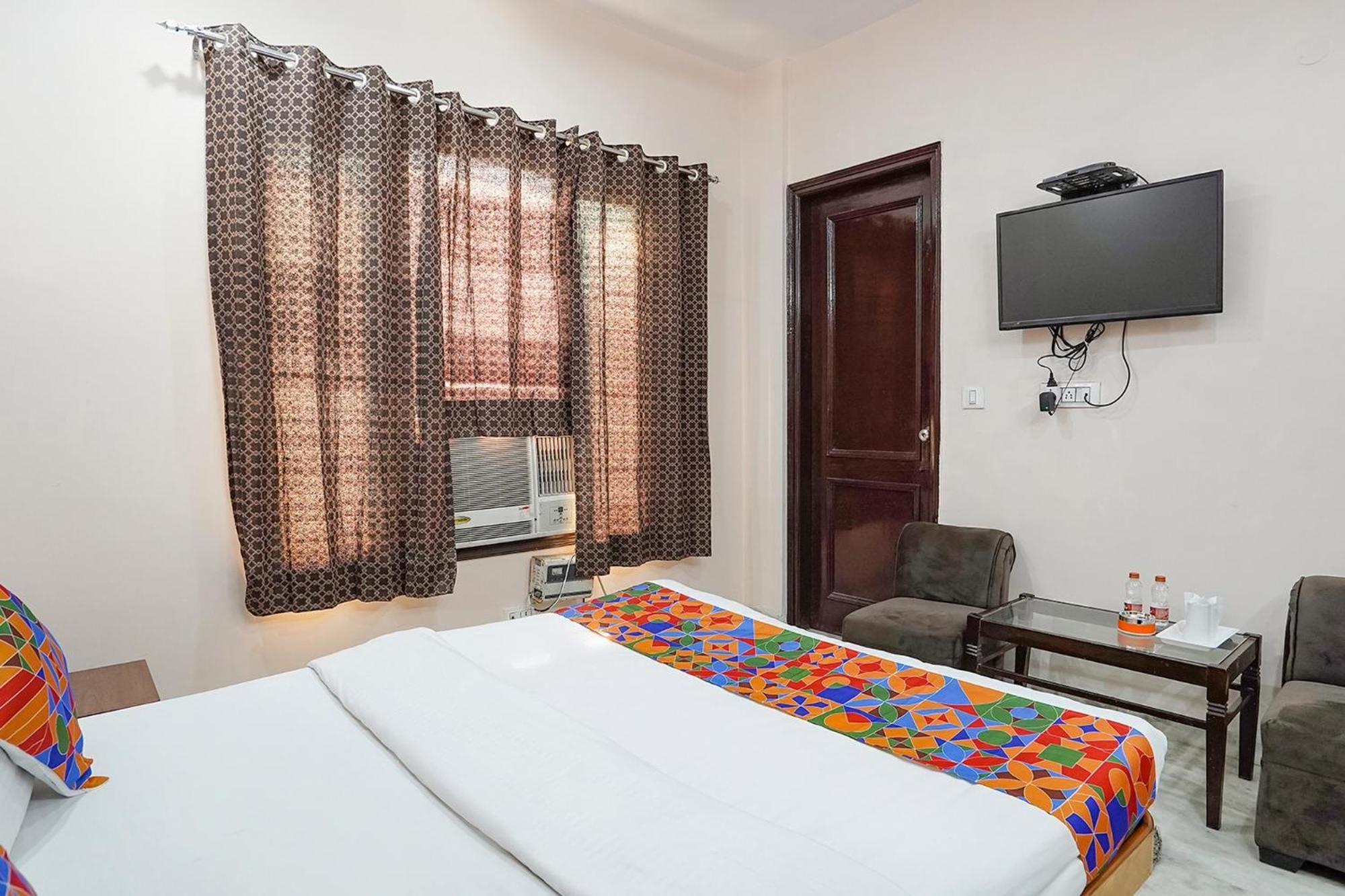 Fabhotel De Gold New Delhi Bagian luar foto